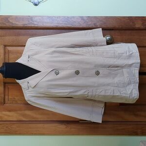 Olmar Italian Cream Tailored Blazer With 3/4 Length Sleeves!